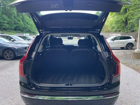 Certified 2025 Volvo XC90 B6 Core AWD/4WD image 18