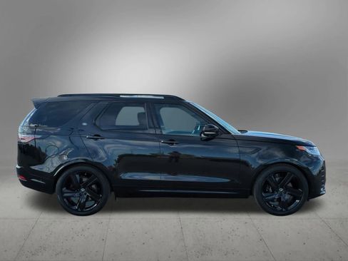 Used 2024 Land Rover Discovery Metropolitan Edition image 7