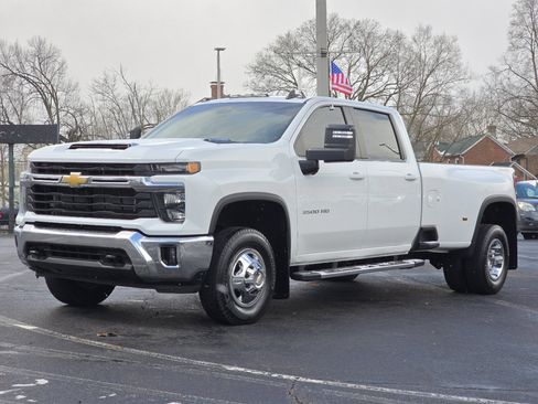 Used 2024 Chevrolet Silverado 3500 LT w/ All Star Edition image 23