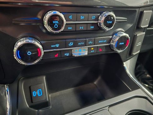 Used 2022 Ford F150 XLT w/ Equipment Group 302A High RWD image 32