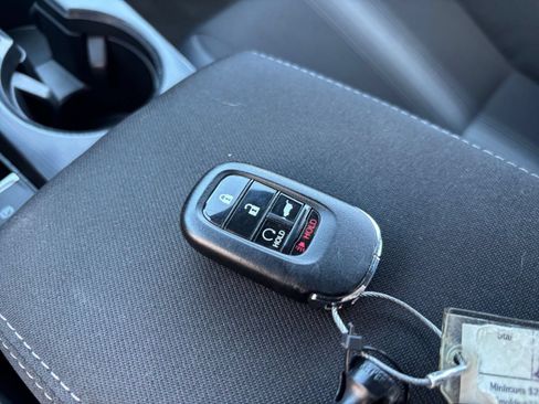 Used 2025 Honda Civic Sport image 23