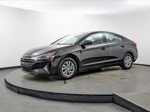 Used 2019 Hyundai Elantra SE w/ Cargo Package image 2
