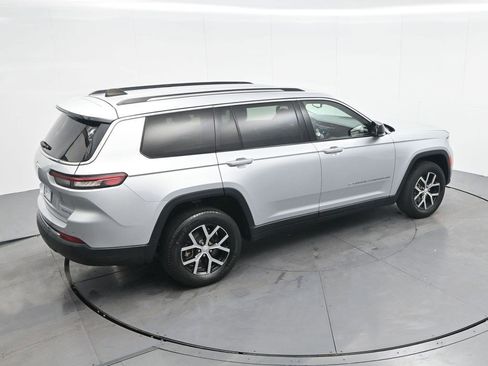 Used 2023 Jeep Grand Cherokee L Limited image 23