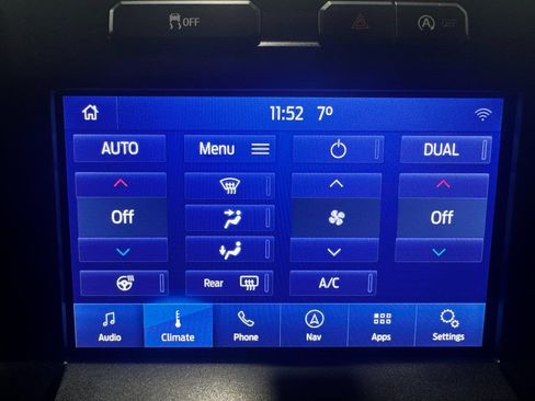 Used 2019 Ford F150 Lariat w/ Equipment Group 502A Luxury image 40