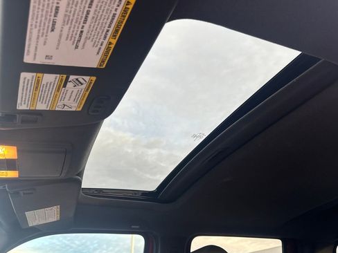 Used 2016 Ford F250 Platinum w/ FX4 Off-Road Package image 28