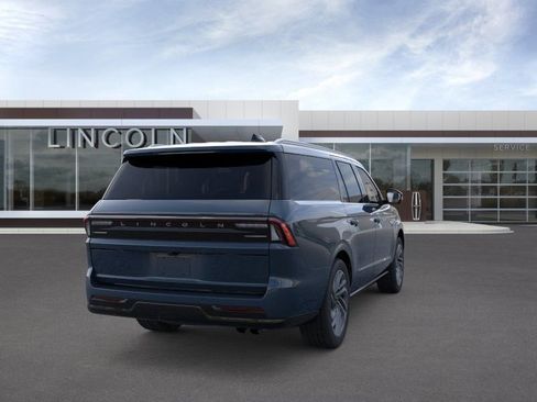 New 2026 Lincoln Navigator L Reserve AWD/4WD image 8