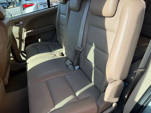 Used 2007 Ford Freestyle Limited AWD/4WD image 7