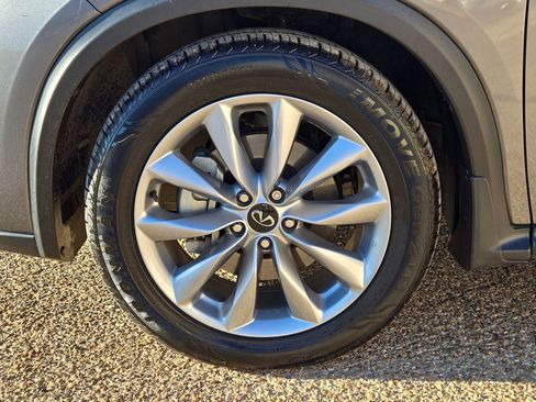 Used 2022 INFINITI QX50 Essential image 11