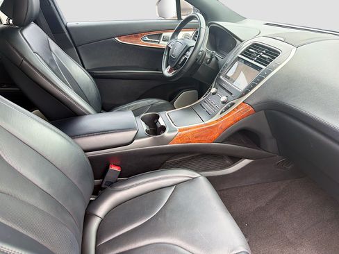 Used 2019 Lincoln Nautilus Reserve w/ Ultimate Package FWD image 30