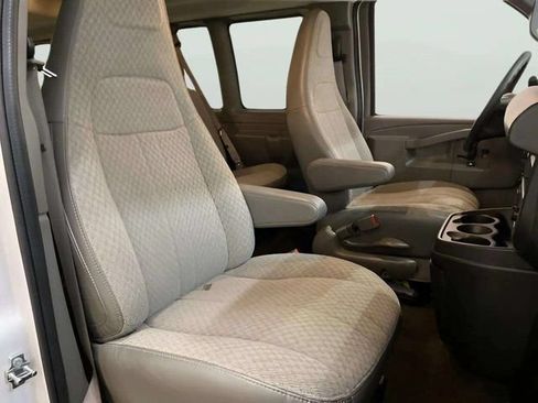 Used 2025 Chevrolet Express 3500 LT w/ LT Preferred Equipment Group RWD image 58