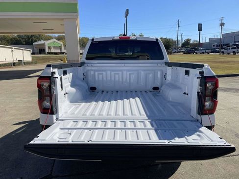 New 2025 Ford Ranger Lariat w/ FX4 Off-Road Package image 10