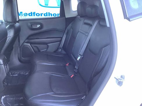 Used 2018 Jeep Compass Latitude w/ Popular Equipment Group AWD/4WD image 13
