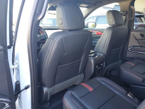 New 2026 Chevrolet Traverse RS w/ LPO, Floor Liner Package image 16