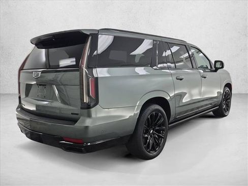 Used 2023 Cadillac Escalade ESV Sport w/ LPO, ONYX Package AWD/4WD image 5