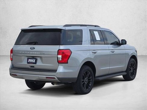 Used 2024 Ford Expedition XLT RWD image 5