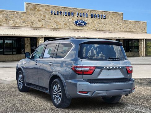 Used 2021 Nissan Armada SL w/ Captain's Chairs Package RWD image 4