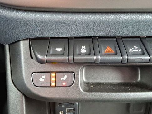 Used 2022 Chevrolet Colorado Z71 image 28