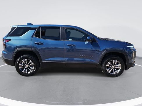 New 2026 Chevrolet Equinox LT FWD image 2