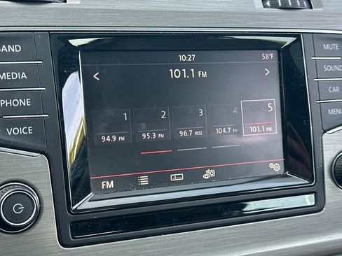 Used 2015 Volkswagen Golf TDI SE image 19