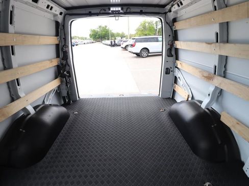 Used 2024 GMC Savana 2500 w/ Driver Convenience Package image 12