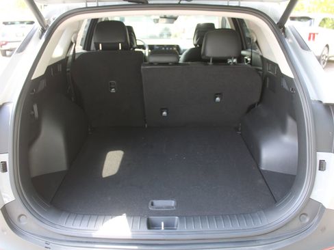 Certified 2026 Kia Sportage EX w/ EX Panorama Roof Package FWD image 10