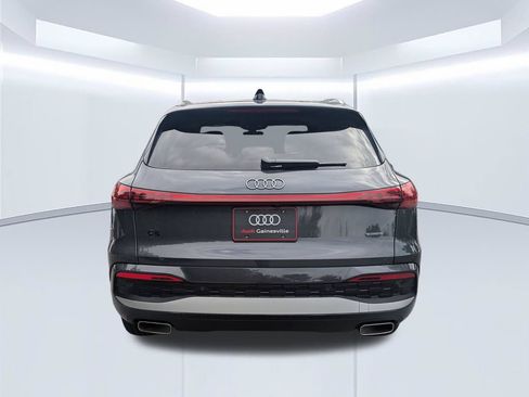 Used 2025 Audi Q5 Premium w/ Convenience Package AWD/4WD image 5