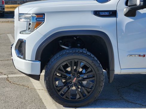 Certified 2021 GMC Sierra 1500 AT4 w/ AT4 Value Package image 8
