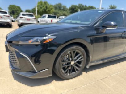 Used 2025 Toyota Camry SE w/ Convenience Package
