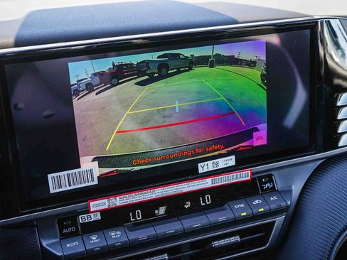 New 2026 Toyota Camry Hybrid FWD image 27