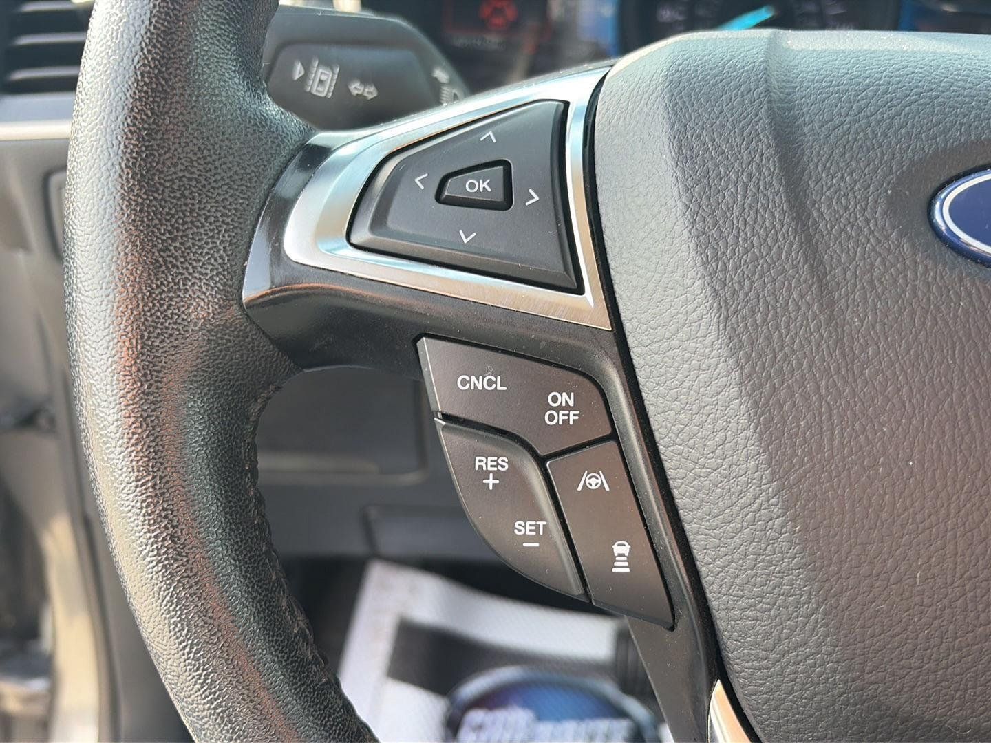 Used 2024 Ford Edge SEL AWD/4WD image 16