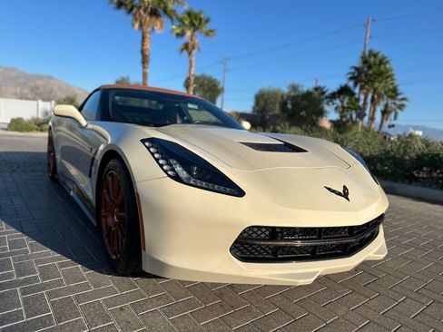 Used 2016 Chevrolet Corvette Stingray Convertible w/ 3LT Preferred Equipment Group RWD image 7