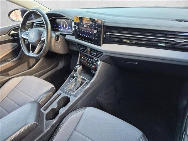 Used 2025 Volkswagen Jetta SE FWD image 20