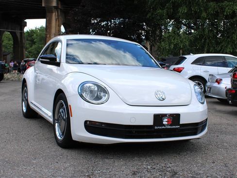 Used 2012 Volkswagen Beetle 2.5 FWD image 9