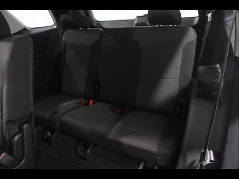 Certified 2020 Chevrolet Traverse LS FWD image 19
