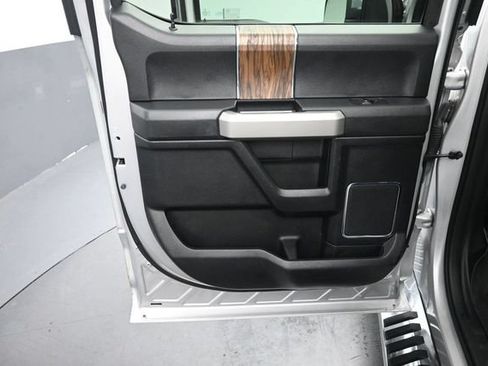 Used 2018 Ford F150 Lariat w/ Equipment Group 502A Luxury AWD/4WD image 24