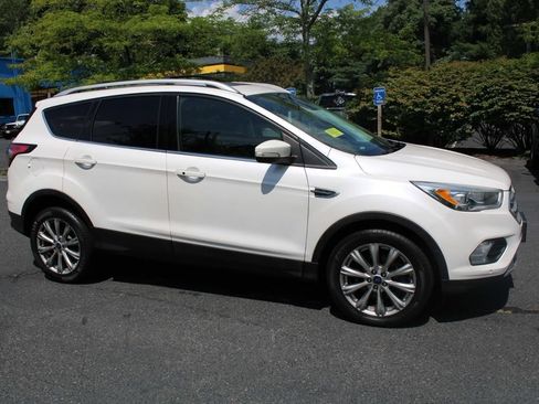 Used 2018 Ford Escape Titanium AWD/4WD image 4