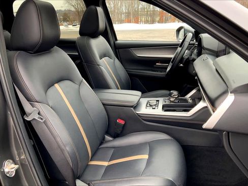 Used 2024 MAZDA CX-90 Plug-In Hybrid w/ Premium Plus image 8