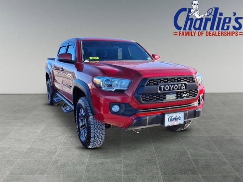 Used 2021 Toyota Tacoma TRD Off-Road image 3