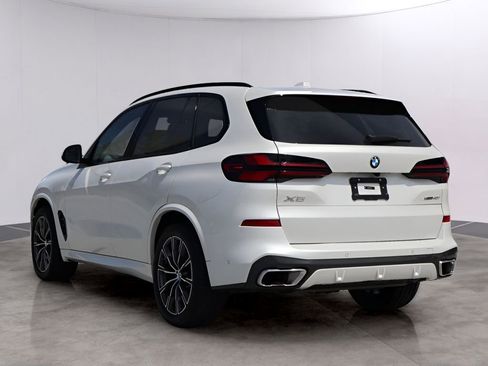 Used 2025 BMW X5 xDrive40i AWD/4WD image 5
