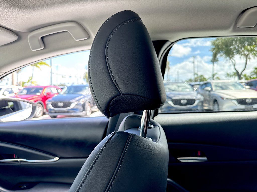 Used 2024 MAZDA CX-30 AWD 2.5 S w/ Preferred Package image 16