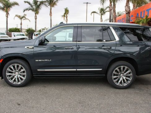 Used 2021 GMC Yukon Denali w/ Denali Premium Package image 5