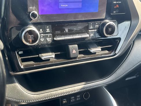 Used 2023 Toyota Highlander LE FWD image 26
