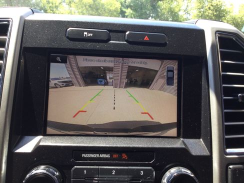 Used 2015 Ford F150 Lariat AWD/4WD image 10