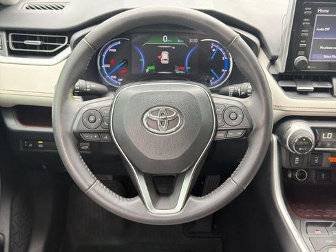 Used 2020 Toyota RAV4 Limited AWD/4WD image 16