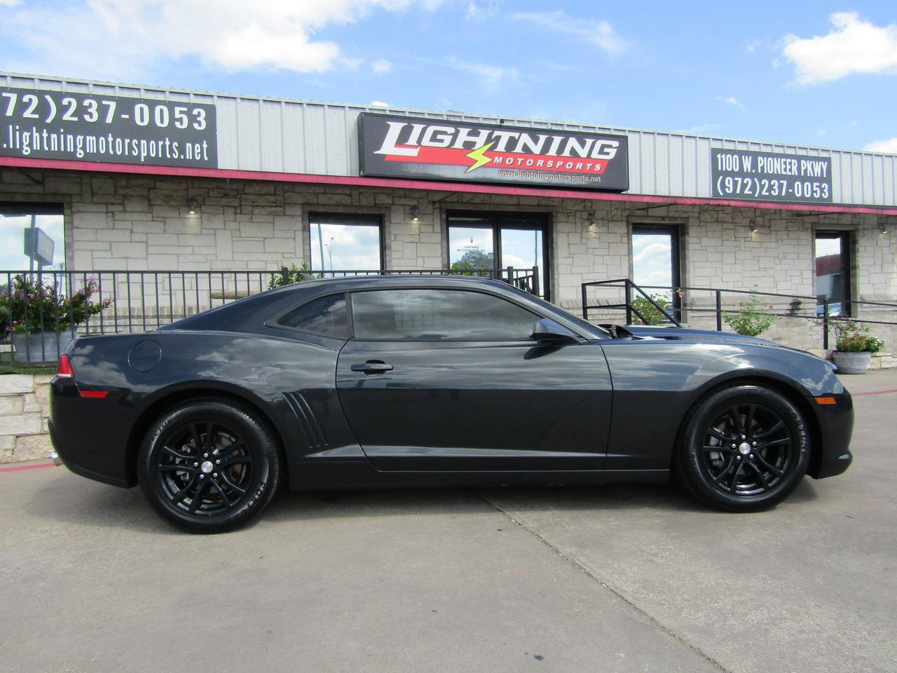 Used 2014 Chevrolet Camaro LS RWD image 5