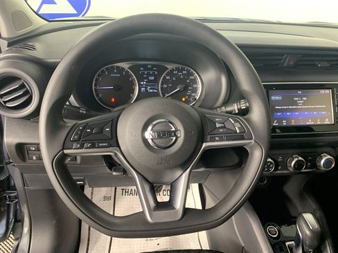 Used 2021 Nissan Kicks S FWD image 22