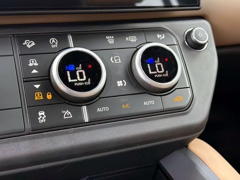 New 2026 Land Rover Defender 110 X-Dynamic SE AWD/4WD image 26