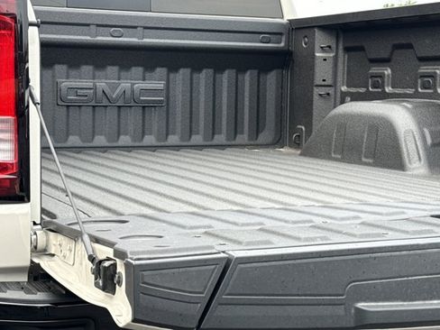New 2026 GMC Sierra 1500 AT4X AWD/4WD image 11