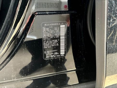 New 2025 INFINITI QX80 Sensory image 23