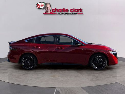 New 2026 Nissan Sentra SR w/ Floor Mat Package FWD image 7